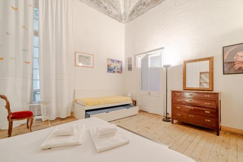 GuestHost - Timeless Charm in Genoa Porto Antico District, Janov (fotografie 4)