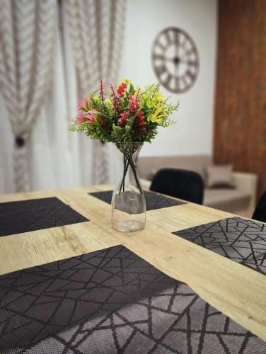 The Wanderlust Haven, Vittoriosa