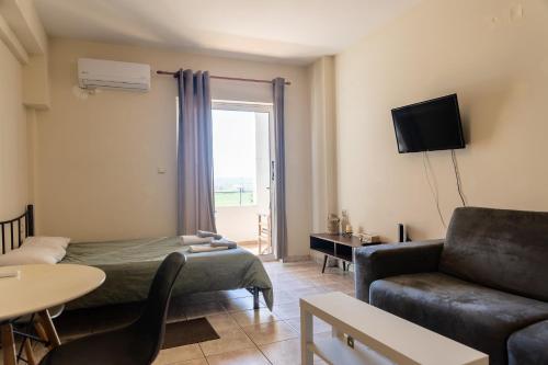 Elia mini suites 7 in Larisa