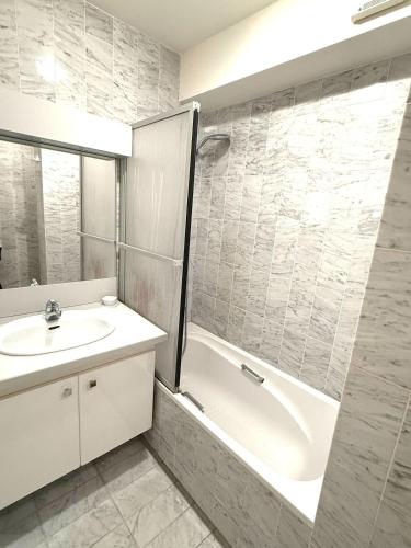 Standard Apartment image 4