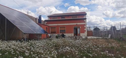 Viesnīcas āriene, Chalet de artistas in Vadocondes