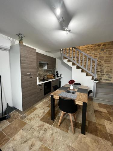 Maison de village rénovée gîte à louer Maruéjols-lès-Gardon