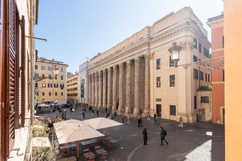 The Temple Apartment, Roma