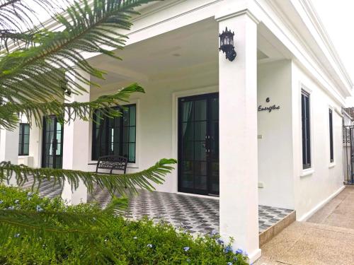 Näkymä ulkoa, Tarn Villa Krabi in Ban Sai Thai