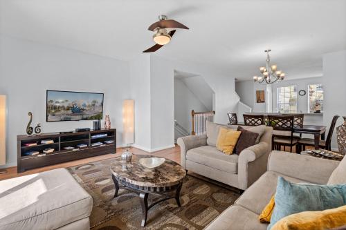 Comfortable 3BR Near Convention Center & Epic Park - image 7
