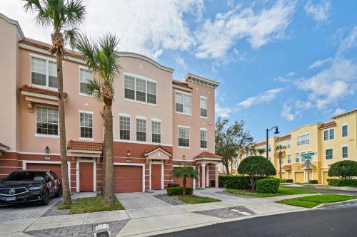 Comfortable 3BR Near Convention Center & Epic Park - image 9