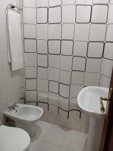 HOSTAl LUJUAN HOSTAl LUJUAN