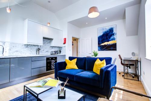 Hybrid Resi - London, New Malden near Richmond - Wimbledon