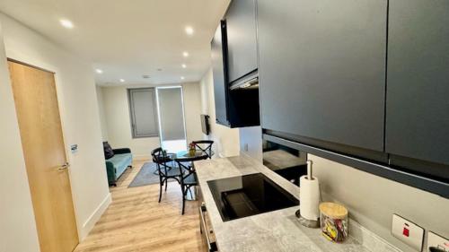 Stratford by Excel Apartments - Photo 5