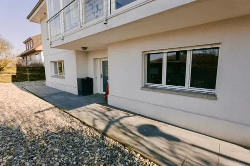Moderne 65m2 Wohnung mit Garten am Waldrand nähe Basel in Rodersdorf, Schweiz