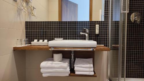 Hotel Gem - main image