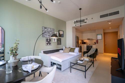 New 1BR in Creek Island with Balcony Pool and Gym - image 3