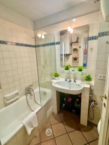 Trastevere Rome's Heart charming appartment 8, Rzym (zdjęcie 5)