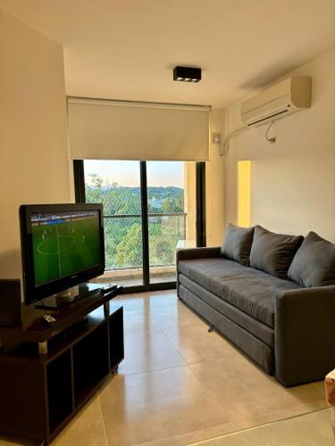 One-Bedroom Apartment image 6