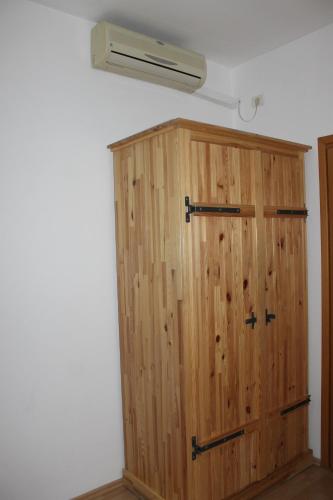 Ana Apartment - image 9