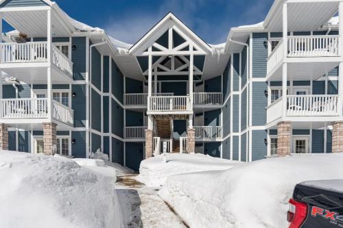 Peaceful Escape King Bed and Outdoor Activities in Oro-Medonte (ON)