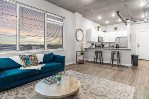 Spacious 2BR Retreat Perfect for Tropicana Events thumb 4