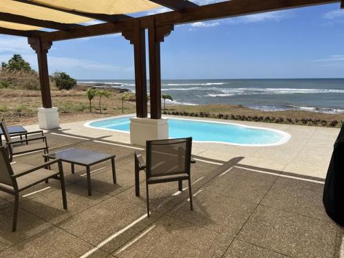 razgled, Forever Sunsets - Beachfront 3BR Home with Private Pool at Gran Pacifica Resort in San Diego