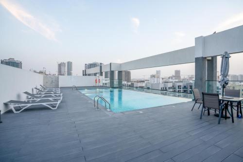 New Family-Friendly 2BR with Gym and Pool and Sauna, Dubaï (photo 5)
