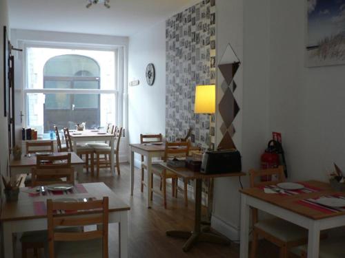 Restaurant, Hotel Les Alizes in Biarritz