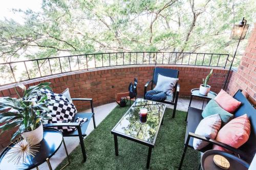 Modern condo closest to the University of SC - image 9