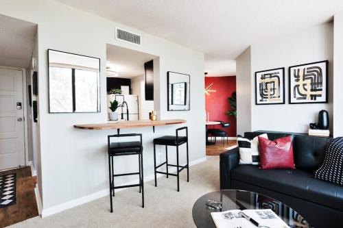 Modern condo closest to the University of SC - image 7