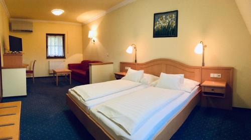 1 queen bed