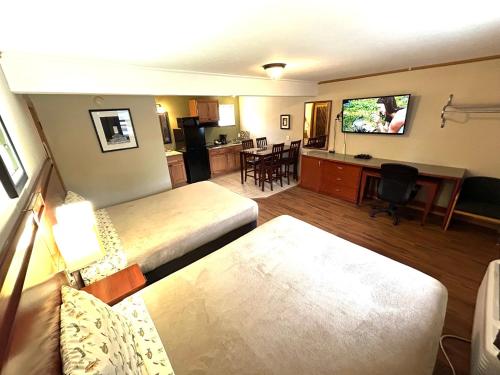 2 double beds