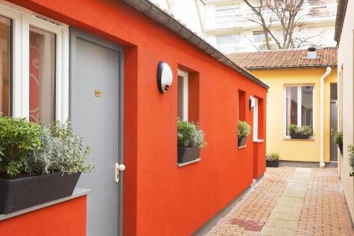 Family Residence - main image