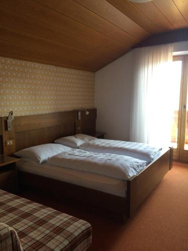 Pension an der Mayenburg in Lana
