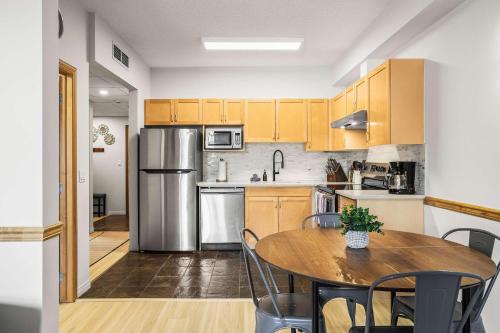 Charming & Cozy 1-Bedroom Retreat, Canmore (photo 3)