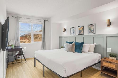 Charming & Cozy 1-Bedroom Retreat, Canmore (photo 5)