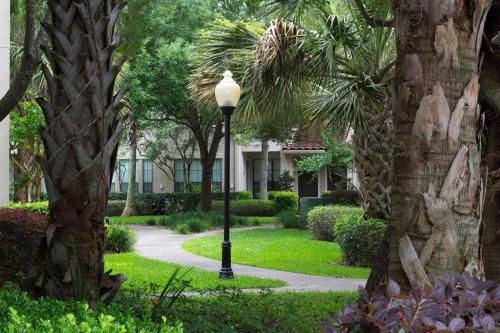 Luxury Fully Furnished Apartments by NASA and Kemah Boardwalk - image 5