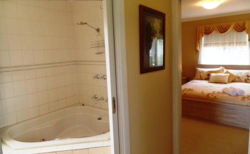 Johanna River Farm & Cottages in Great Ocean Road - Johanna