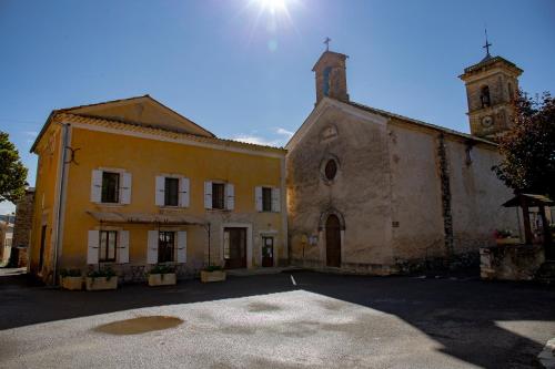 L’auberge de Montsalier chambre d'hôte Revest-du-Bion
