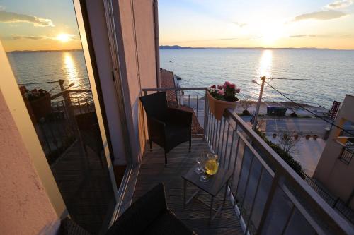 Double or Twin Room with Balcony image 7