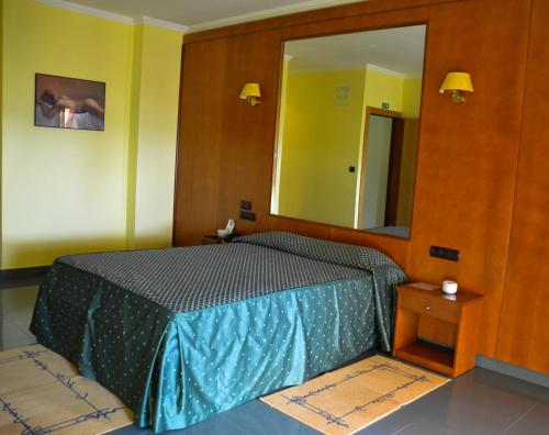 1 double bed