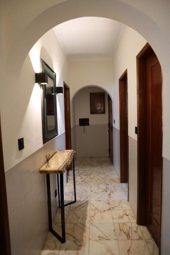 Apartamento Moderno e Acolhedor I Perto do Aeroporto in กามาราเต