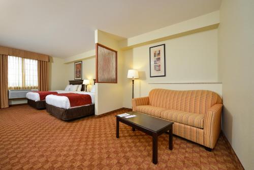 Comfort Suites Eugene - image 11