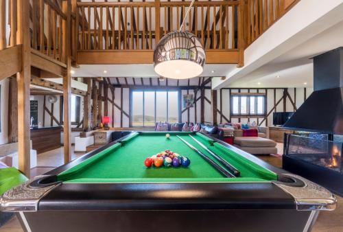 Luxury, countryside barn conversion with Hot tub