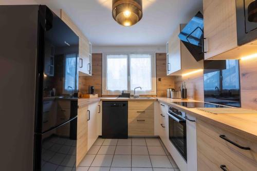 Nice house close to Disney 12 people in 尚馬恩河畔