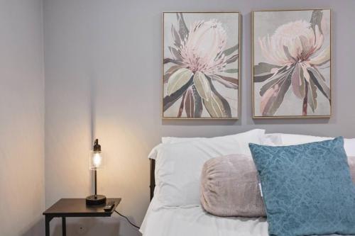 Convenient Mid and Extended Stay Near Airport detail