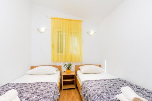 Two-Bedroom Apartment with Terrace image 9