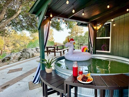 Yosemite & Bass Lake 3 Acres, Pool, Game Room, Stunning Views