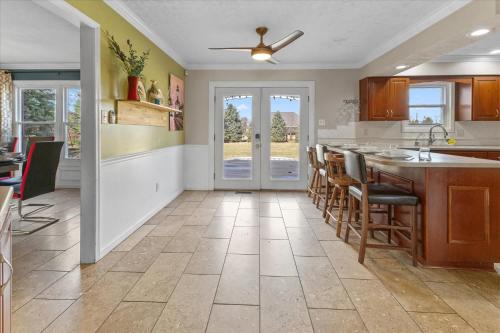 Tranquil Escape on 1 Acre Near Eagle Creek in Brownsburg (Indiana)