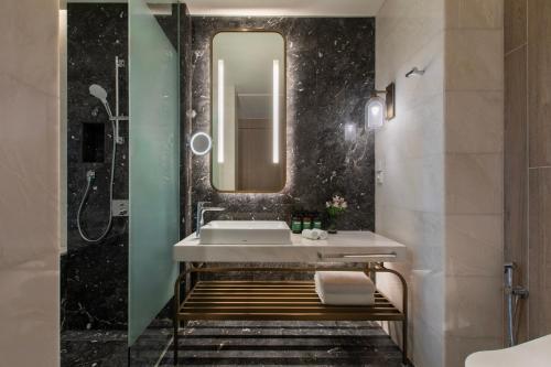 657091768 Crowne Plaza Kuala Lumpur City Centre by IHG