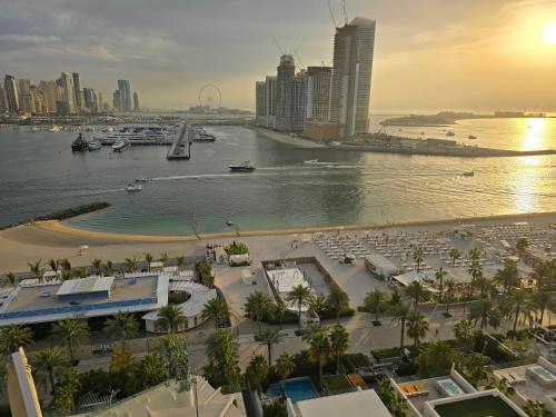 FIVE Palm Jumeirah Penthouse ,Full Sea & Marina View with Private Pool in The World Islands