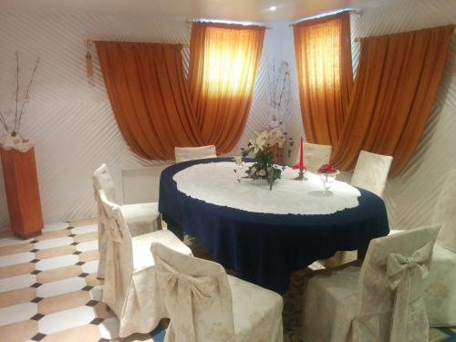 Banquet hall, Hotel Getliin in Saku