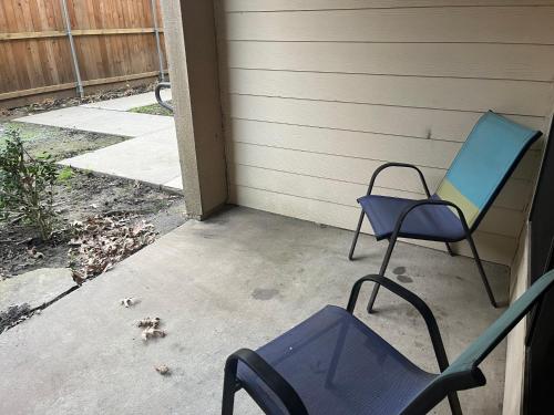 Two-Bedroom Apartment image 7