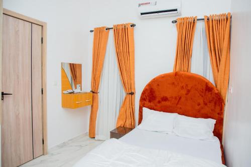 Three-Bedroom Apartment image 10
